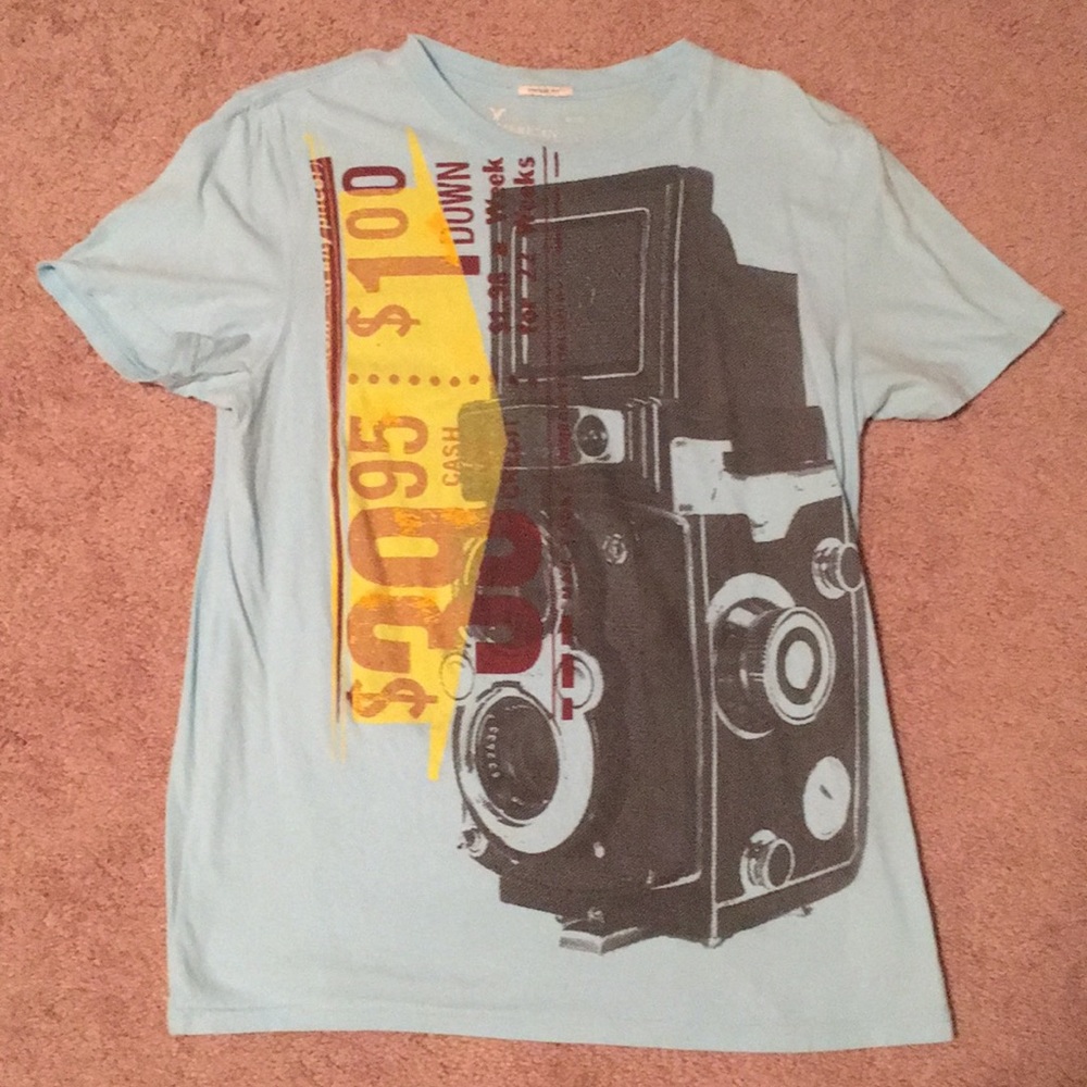 American Eagle light blue men's graphic tshirt